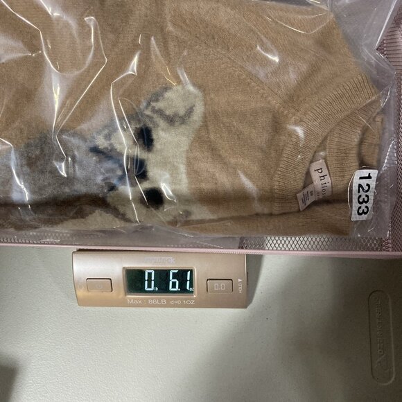 Philosophy Womens Cashmere Bulldog Sweater Camel Tan Graphic Cozy Luxe Winter - Picture 12 of 12